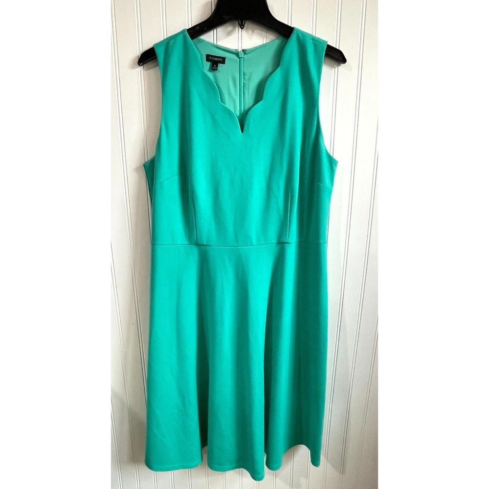 Talbots Dress Womens 12 Green Scalloped V Neck Fit and Flare Spring Knee Length